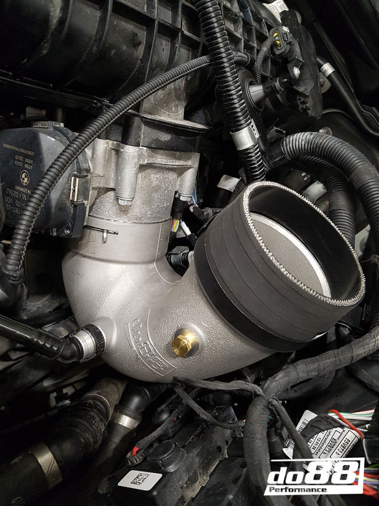 DO88 BMW F8X M2C M3 M4 DO88 Intercooler J-Pipe – Intercooler to Throttle Body