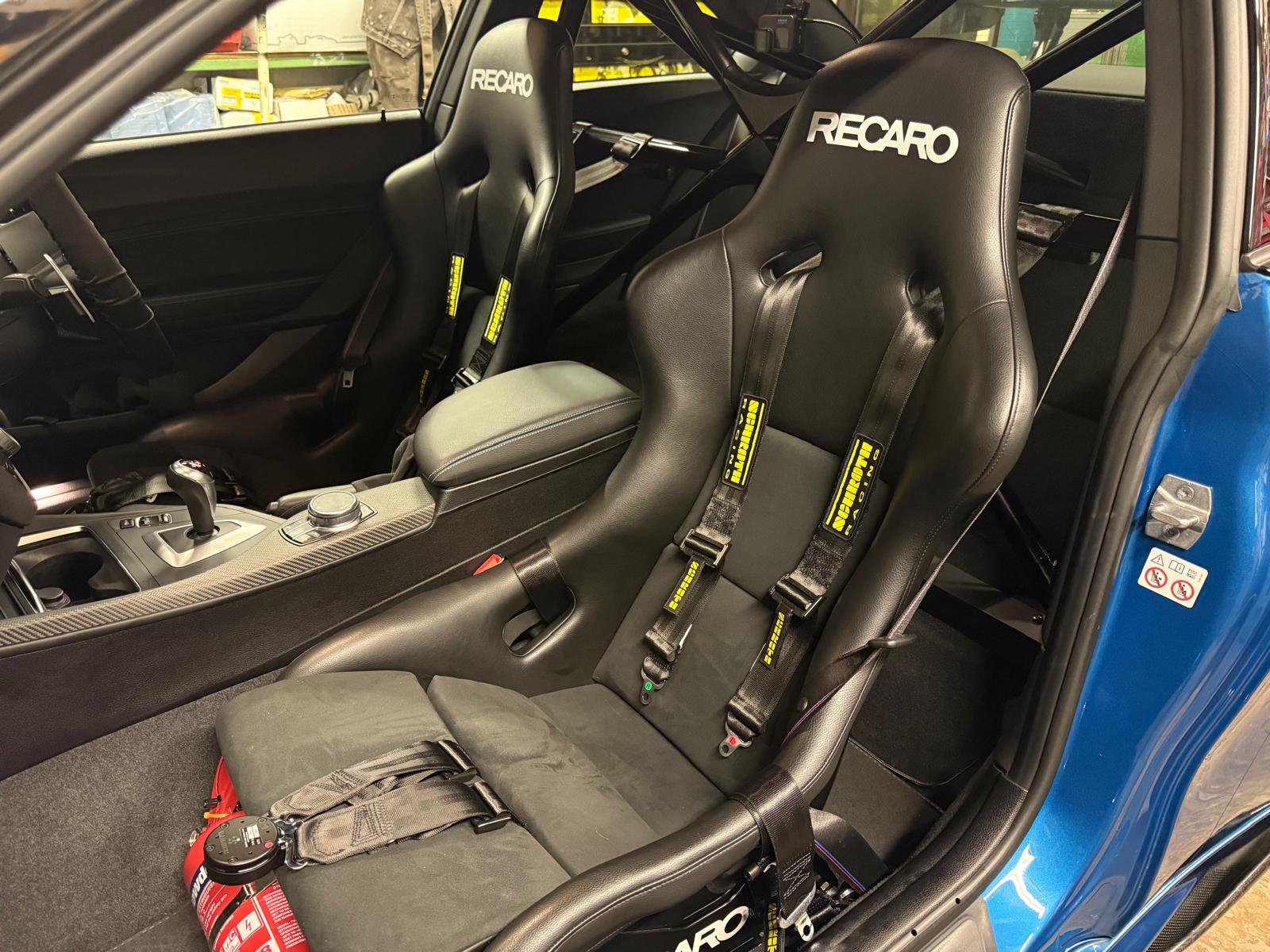 Recaro Pole Position with ABE Ambla Leather black / Dinamica Sued